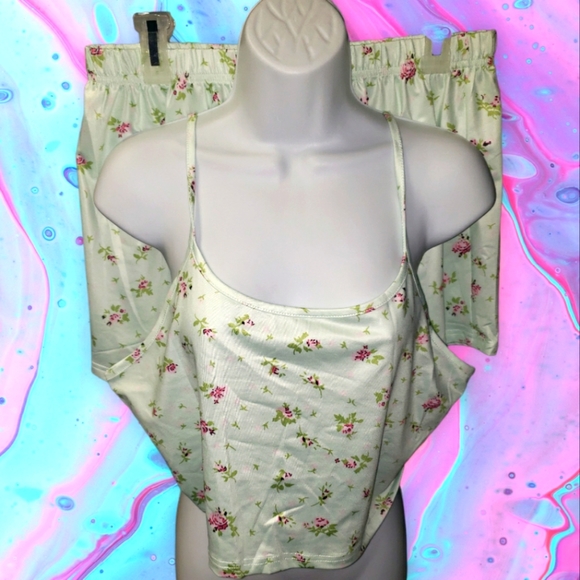 SHEIN Other - Shein 1XL matching crop top & shorts PJ set